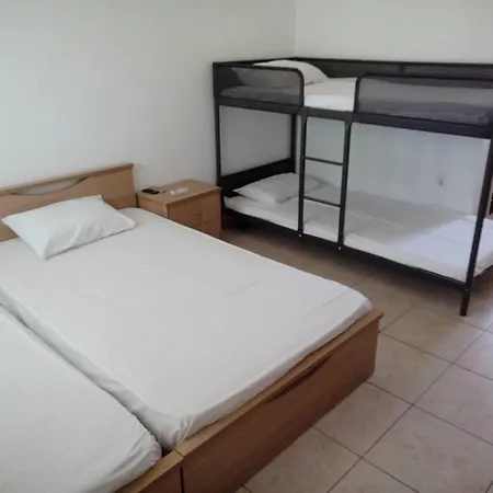 Kapsalas * Michaniona