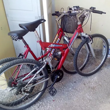 Kapsalas 尼亚米卡尼奥纳